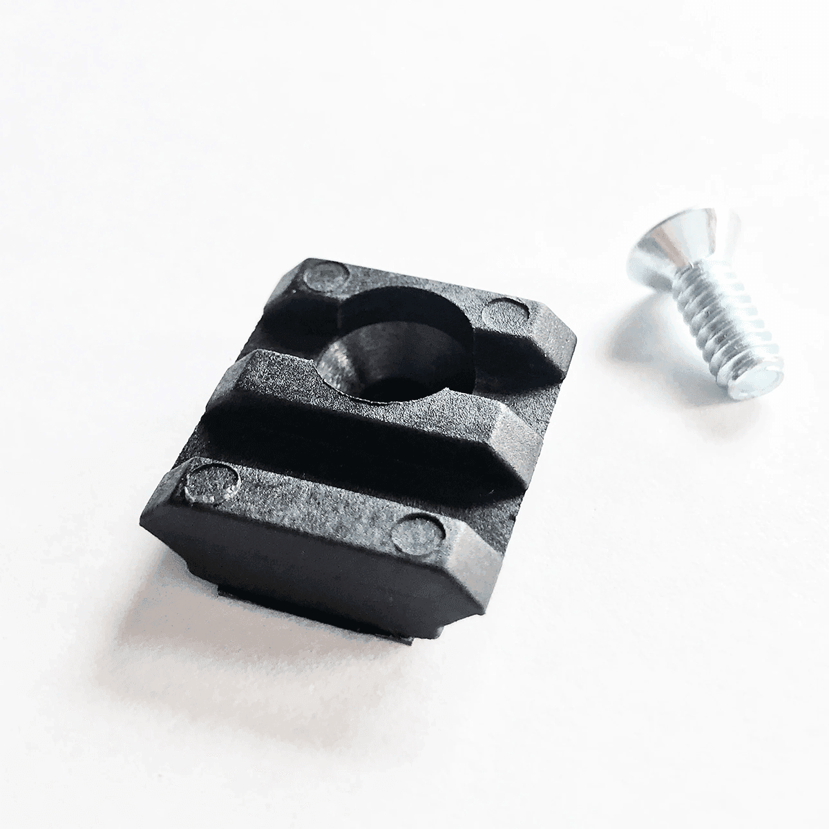 Mantis MagRail - Universal - Magazine Floor Plate Rail Adapter Mantis MagRail - Universal - Magazine Floor Plate Rail Adapter