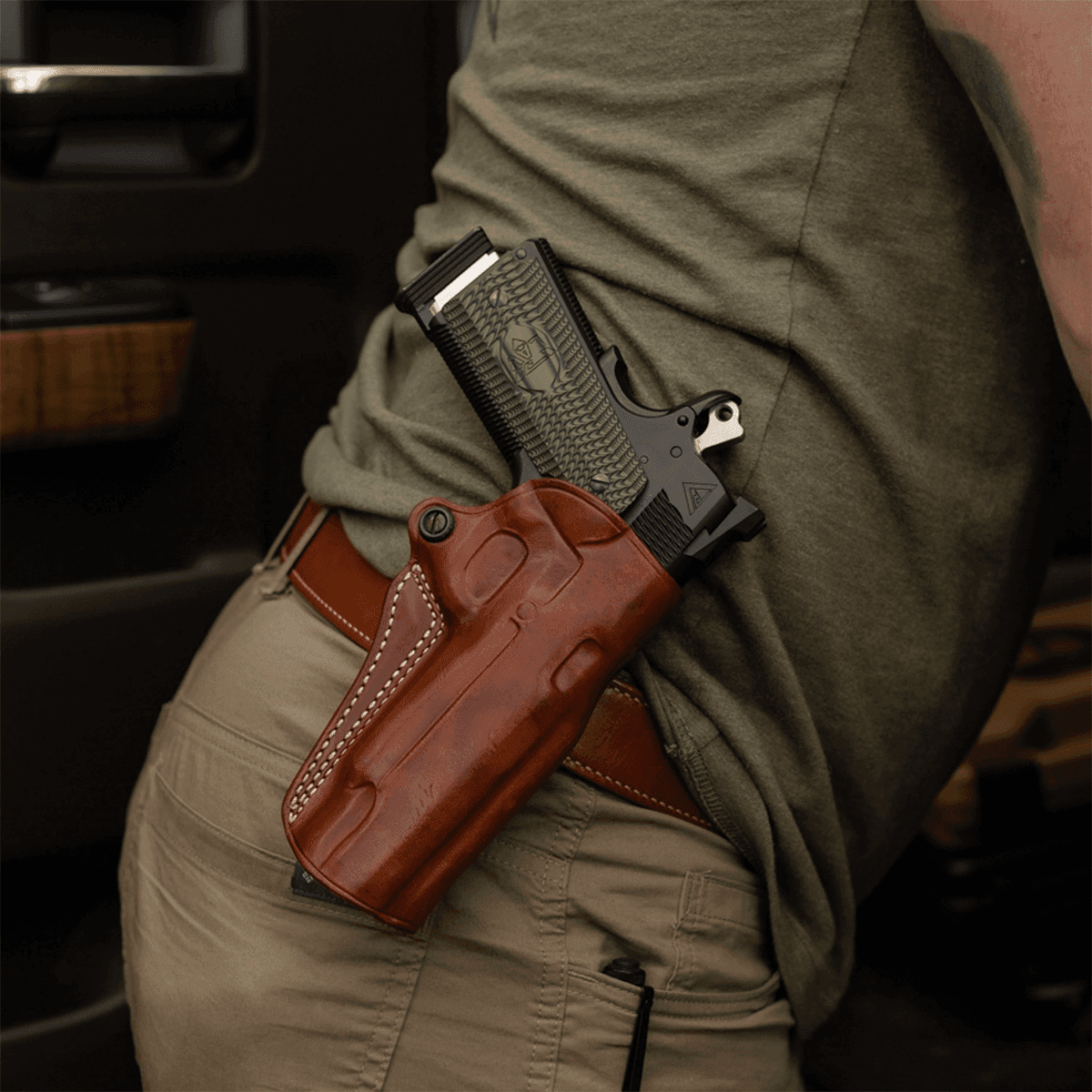 Galco SM2-800 Speed Master 2.0 OWB Tan Leather Paddle Fits CZ P-10M/Glock 43/43x Right Hand Galco SM2-800 Speed Master 2.0 OWB Tan Leather Paddle Fits CZ P-10M/Glock 43/43x Right Hand