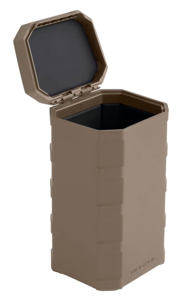 Magpul DAKA Can Flat Dark Earth Polymer Large - MAG1155FDE Magpul DAKA Can Flat Dark Earth Polymer Large - MAG1155FDE