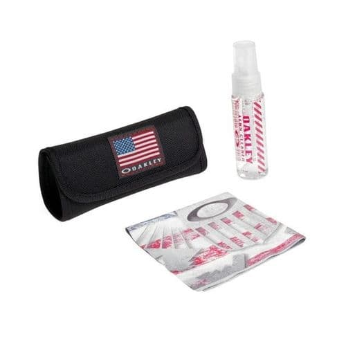 Oakley USA Flag Lens Cleaning Kit Oakley USA Flag Lens Cleaning Kit