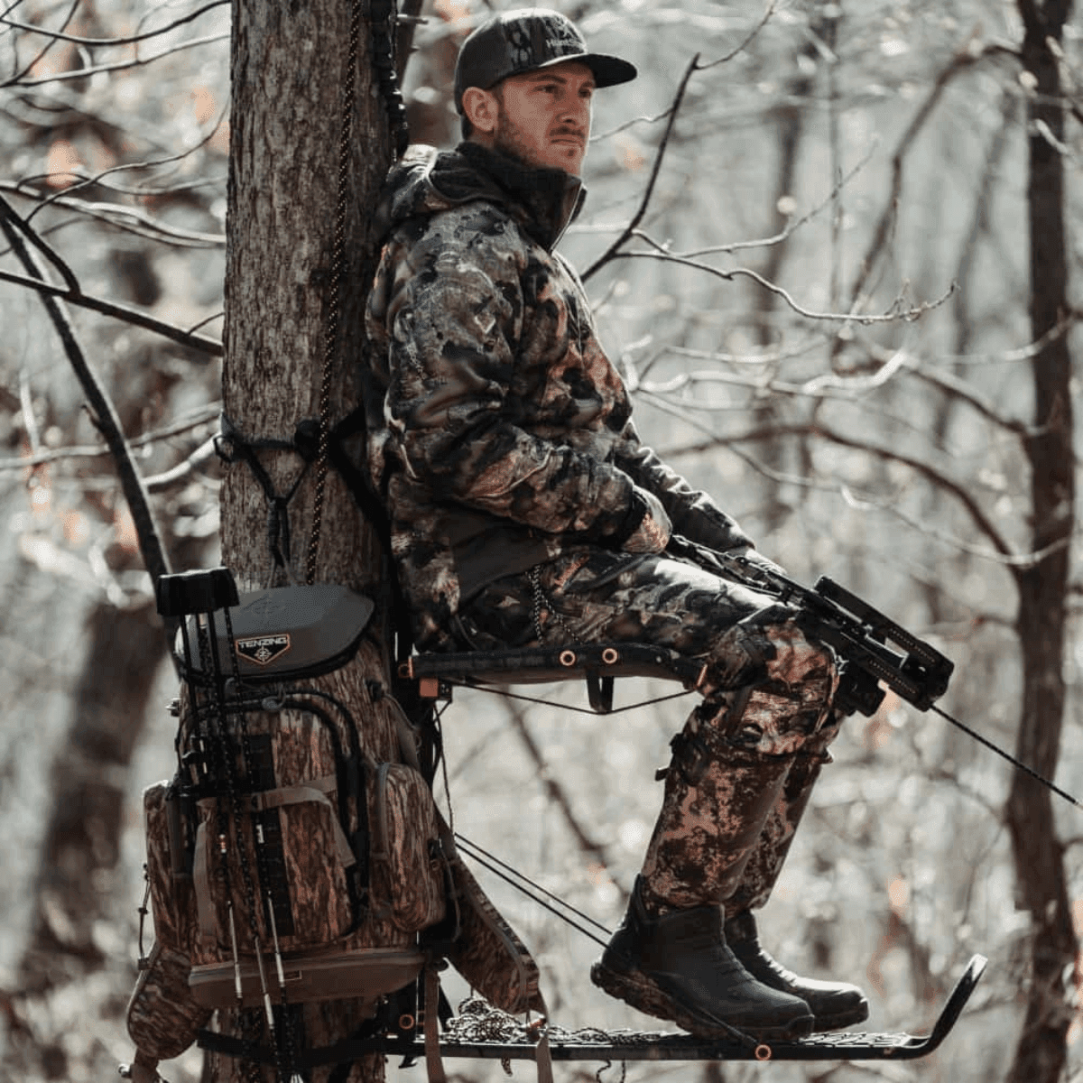 Muddy Boss XL Hang-On Stand, Black Flex-Tek/Steel 25" W x 34" D - MUDMFP1200 Muddy Boss XL Hang-On Stand, Black Flex-Tek/Steel 25" W x 34" D - MUDMFP1200