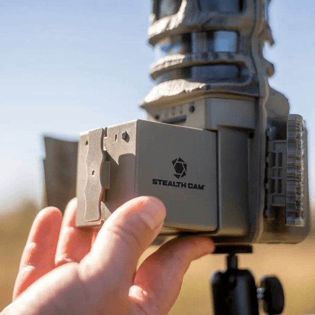 Stealth Cam FieldMAX Revolver Lithium Rechargeable Cartridge, Lithium Ion Tan - STCRVLRLC Stealth Cam FieldMAX Revolver Lithium Rechargeable Cartridge, Lithium Ion Tan - STCRVLRLC