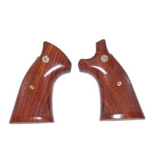 SMITH & WESSON - K & L Square Butt Traditional Checkered Target Grip With The S&W Medallions SMITH & WESSON - K & L Square Butt Traditional Checkered Target Grip With The S&W Medallions